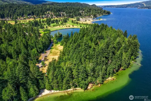 Over view of the immediate neighborhood - Morning Beach (lower) and Afternoon Beach (middle of photo).
