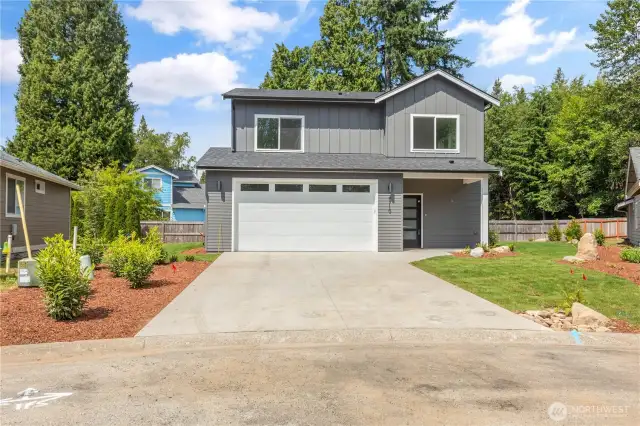 Brand new Home with 3 bedrooms and 2.5 bathrooms, 1866 Square feet to enjoy, ductless heat pump!