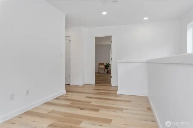Upstairs hall landing.