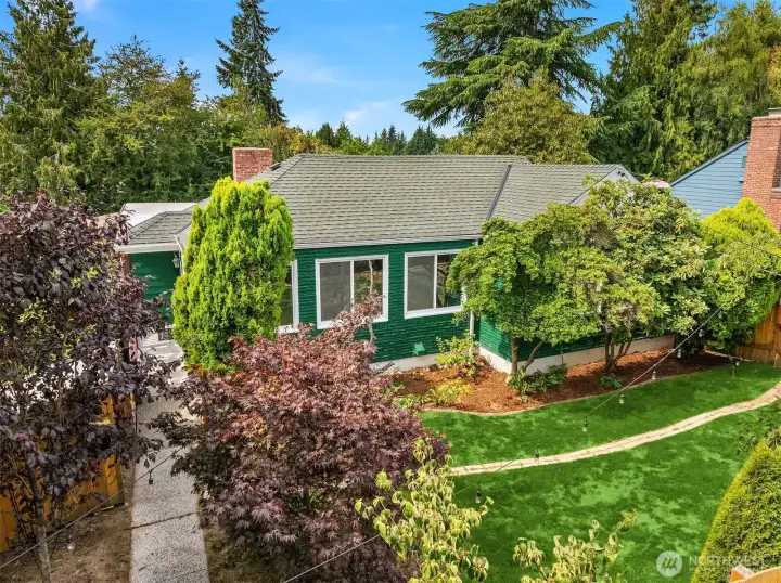 Welcome to your private retreat in the desirable View Ridge community of Seattle!