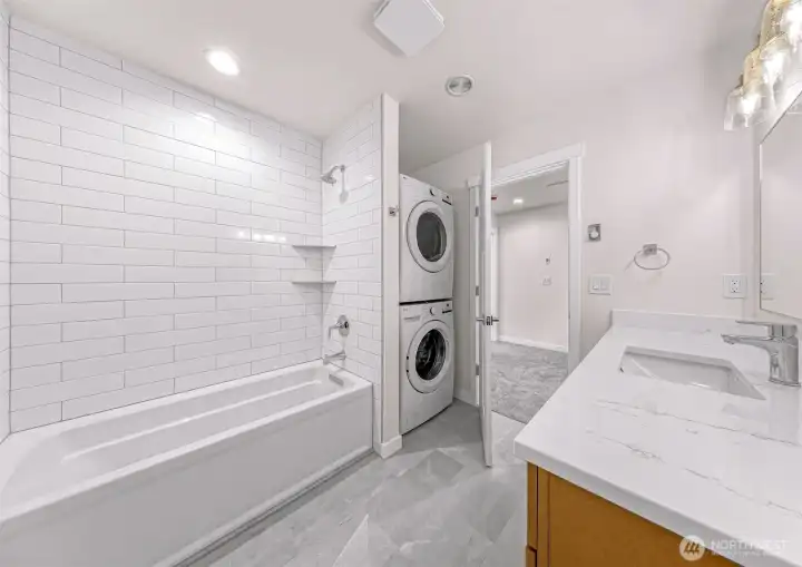 Unit A full bath & utility
