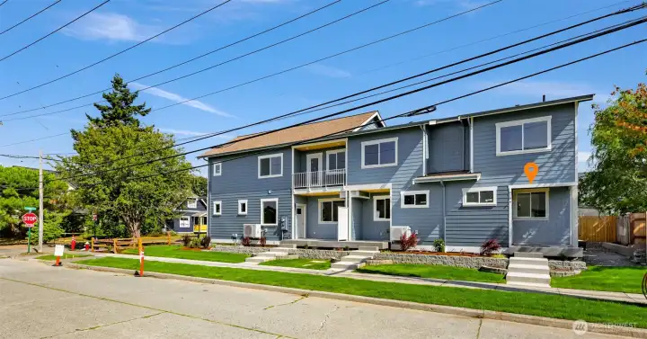 Unit B (995 sqft) - 2bd/1ba