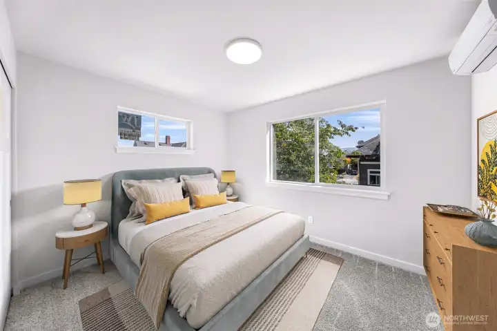 Unit B upstairs bedroom #2