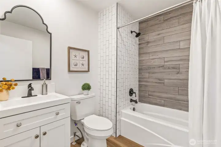 A refreshed bath with a spa-like touch