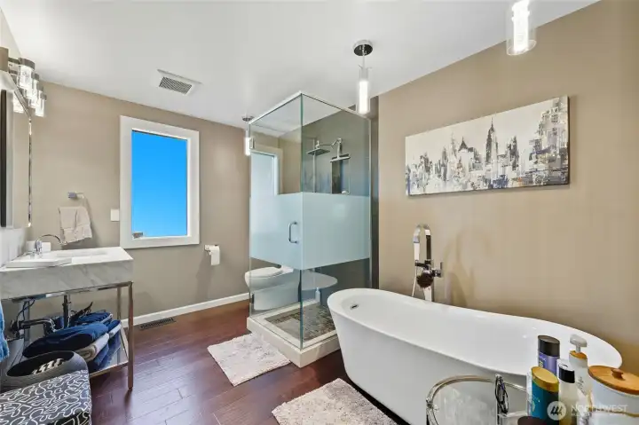 Full bath - upstairs