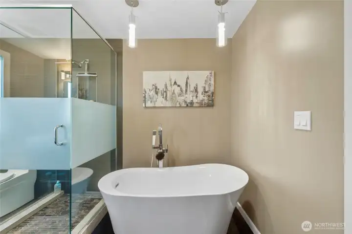 Full bath - upstairs