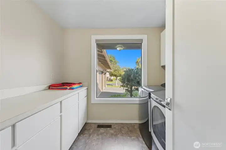 Utility room w/washer and dryer