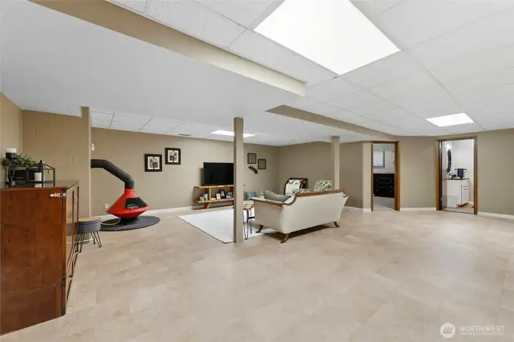 Lower level bonus room