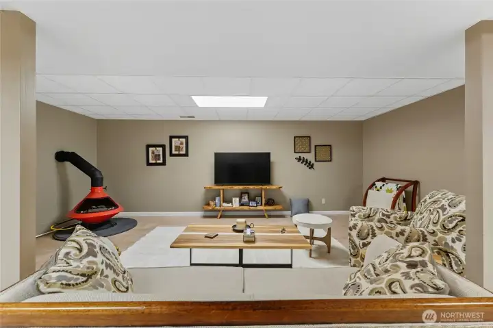 Lower level bonus room