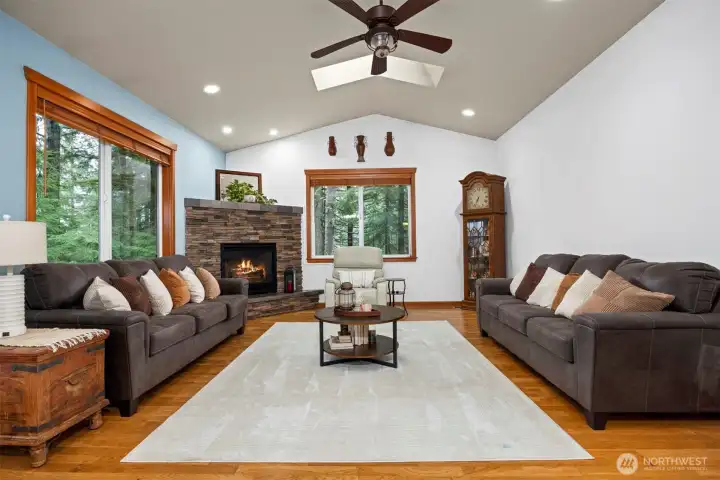 Cozy fireplace and lots of options for furniture .placdment.