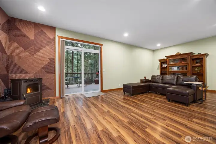 Large family room with toasty pellet stove