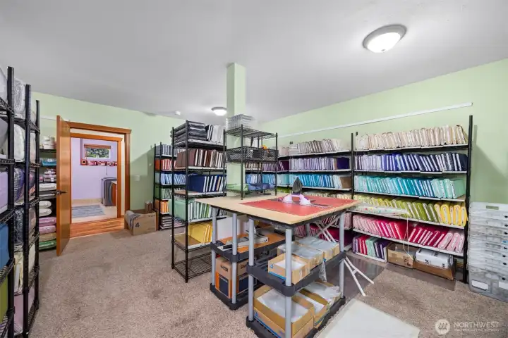 25'x 19' bonus room offers many possibilities