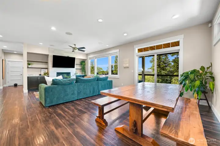 Huge west facing deck right off the dining area