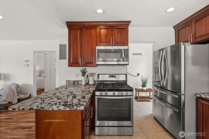 A smartly designed culinary space where everything you need is right at your fingertips. No wasted space, just pure functionality and charm. A smartly designed culinary space where everything you need is right at your fingertips. No wasted space, just pure functionality and charm.