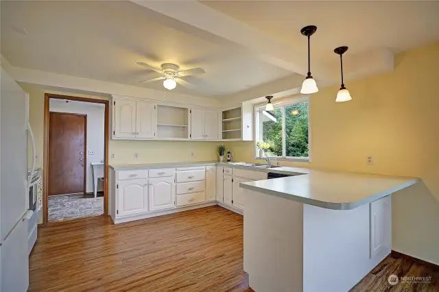 Open floor plan kitchen.