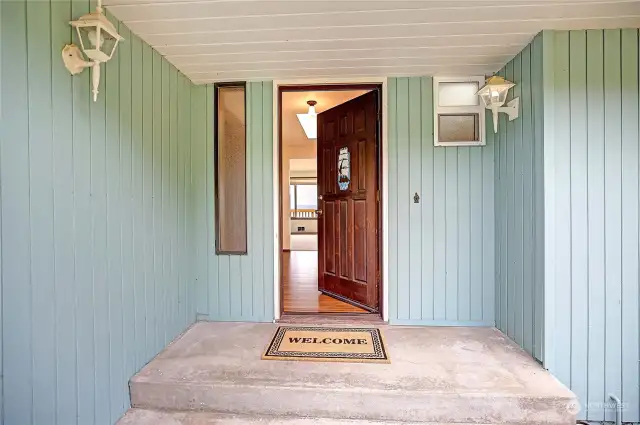 Main, private entry way!