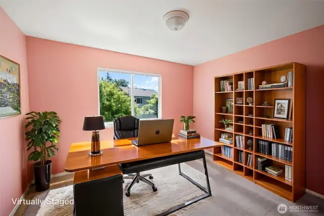 Virtually staged office/ 4th bedroom.