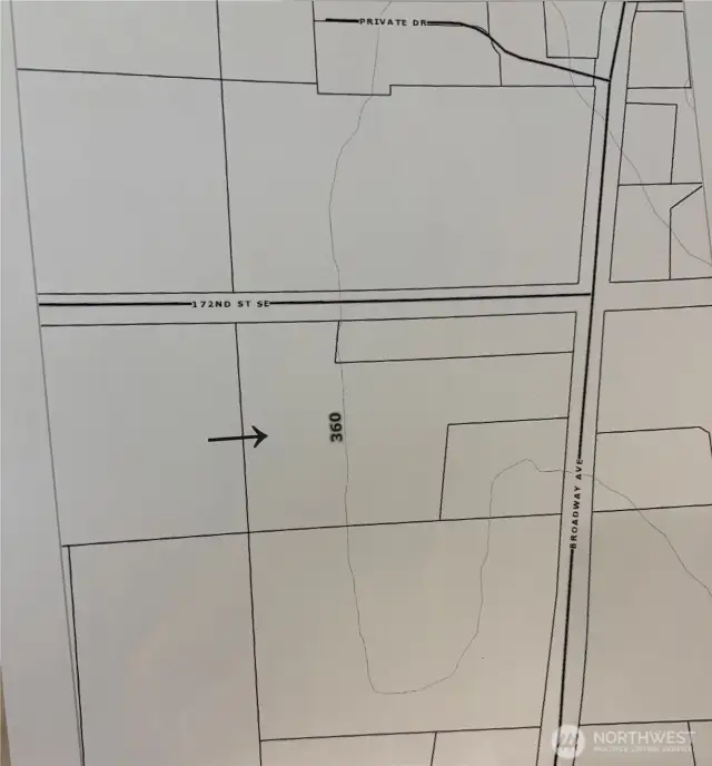 Building site is just behind the long property on 172nd.