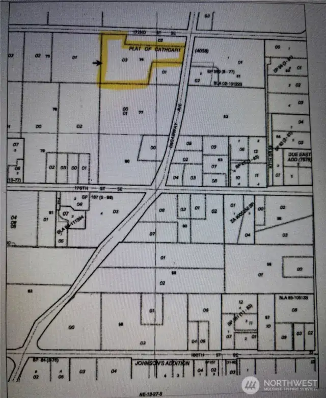You can also access off Broadway to build a shop or garage here.