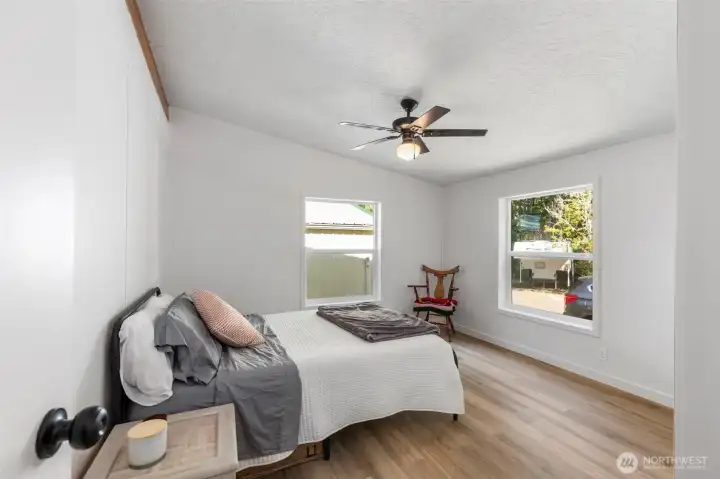 Spacious 2nd bedroom