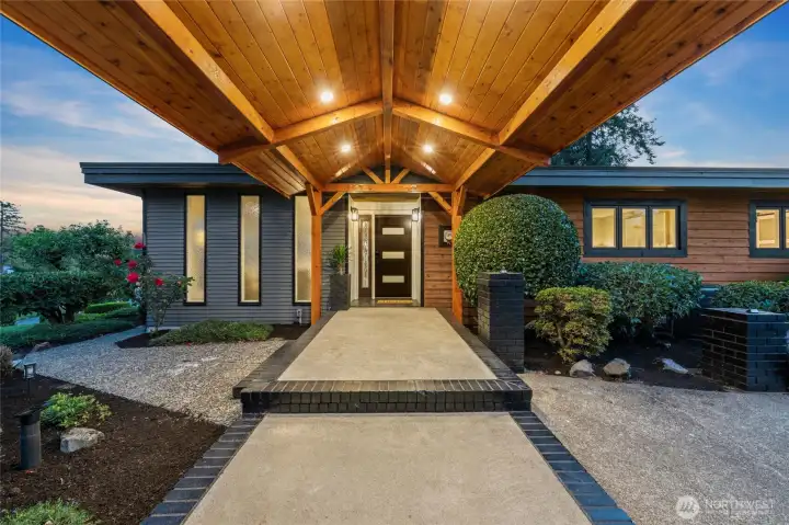 Custom Cedar Gable, main entry