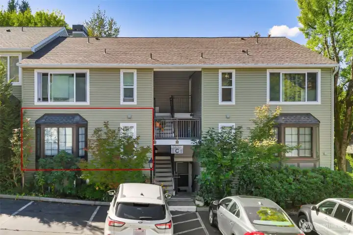 This second story condo backs up to greens pace, delivering convenience, tranquility, and ease.