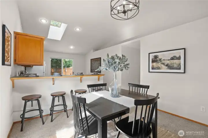 In its own space, you can have formal and casual eating spots!