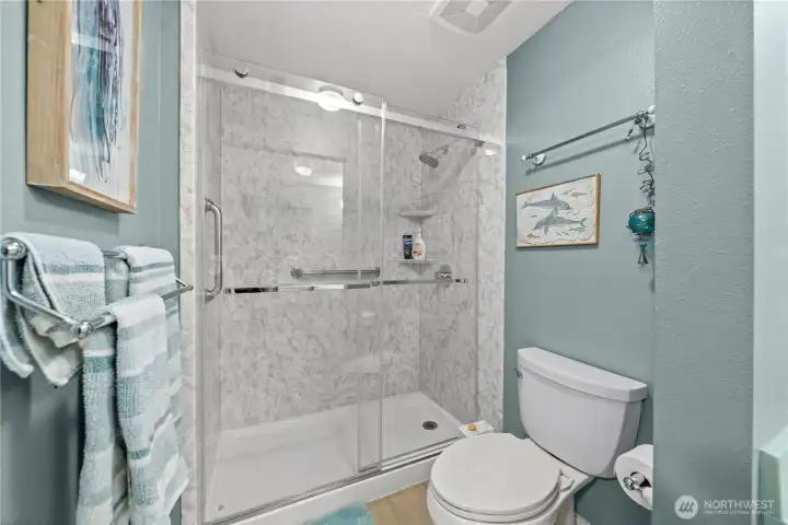 Updated primary bathroom with new Jacuzzi shower