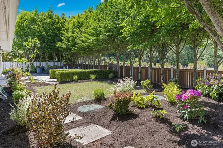 Beautifully landscaped front yard.