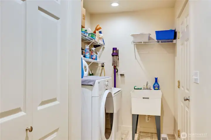 Laundry room with sink