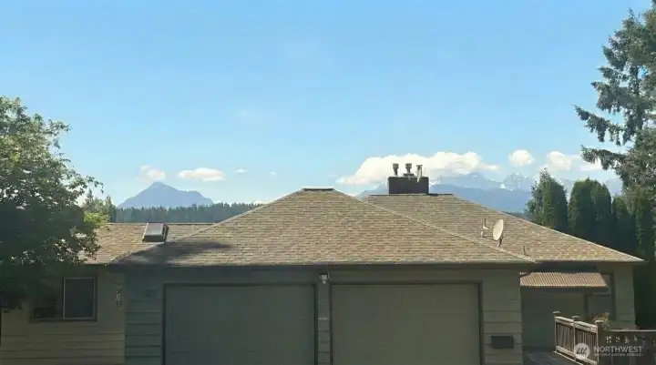 Olympic Mountain Views to the West