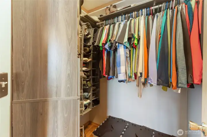 W/I Primary Closet W/I Primary Closet