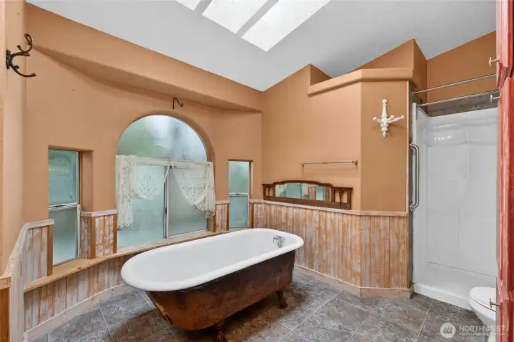 Primary bath.
