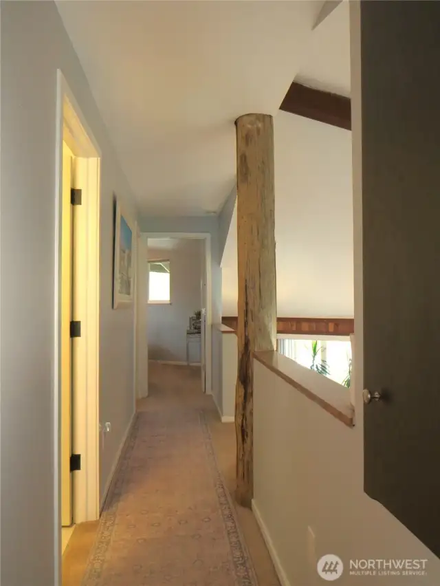 GOING DOWN THE HALWAY TO THE OTHER BEDROOMS AND FULL BATH!