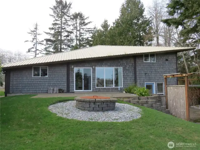BUT THIS WILL BE YOUR HOME BASE IN OCEAN SHORES!