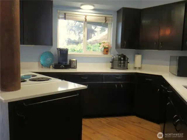 THERE IS PLENTY OF COUNTER SPACE AND STORAGE IN THE KITCHEN!