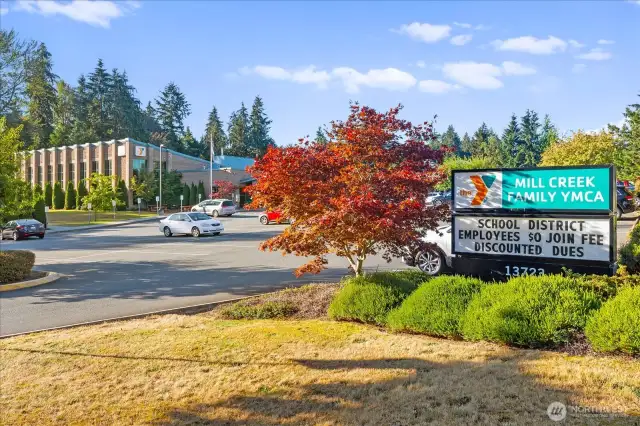 Unit is conveniently located close to the YMCA!