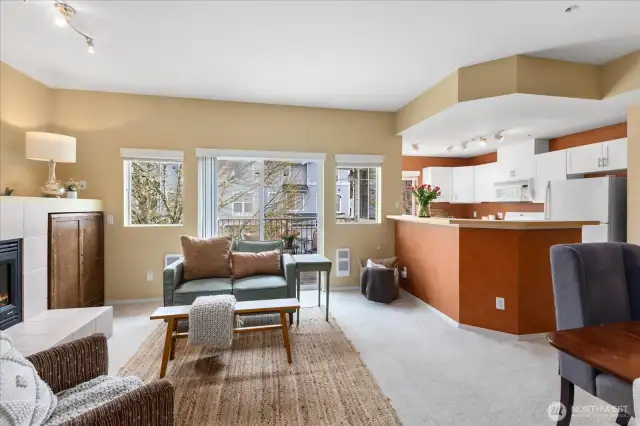This unit features an abundance of windows.  Super bright and sunny.