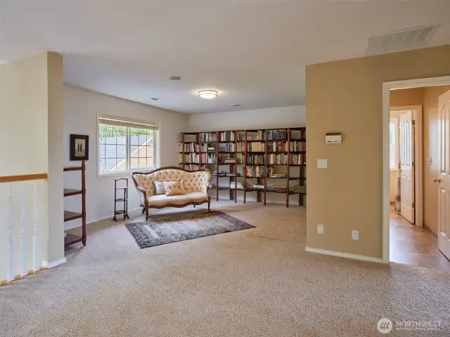 Library/Loft