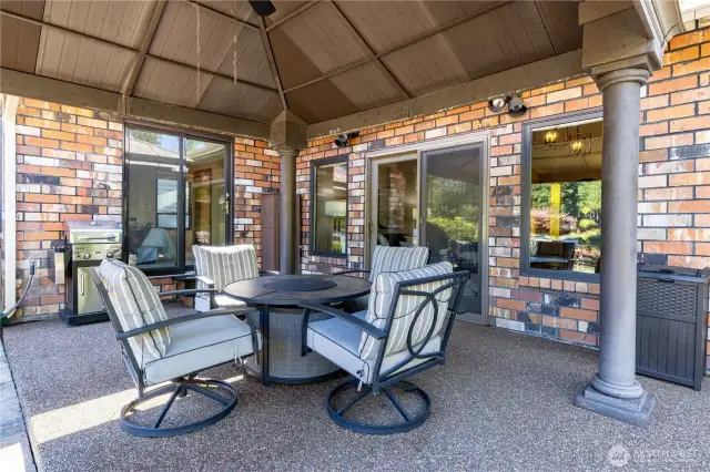 Cabana - patio access to Primary bedroom and Living Room