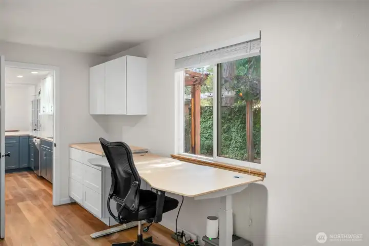 Flex room or office space