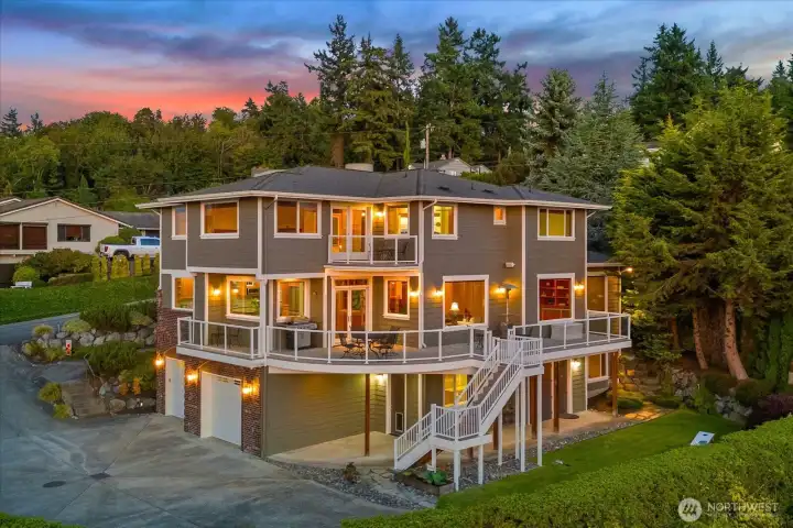 3 floors of view of Sound, Island & Mountains