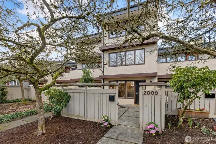 Welcome to Madison Manor!