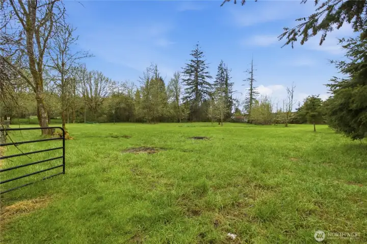 entrance to right side gated field