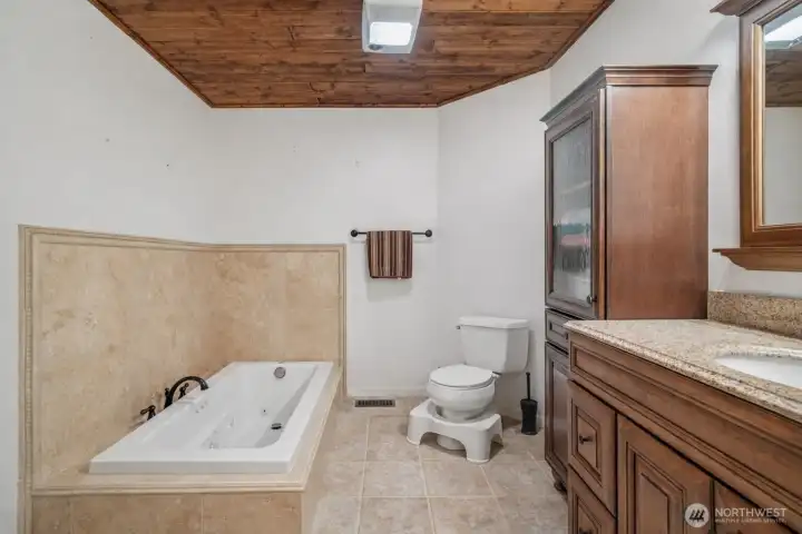 Bathroom with jetted tub