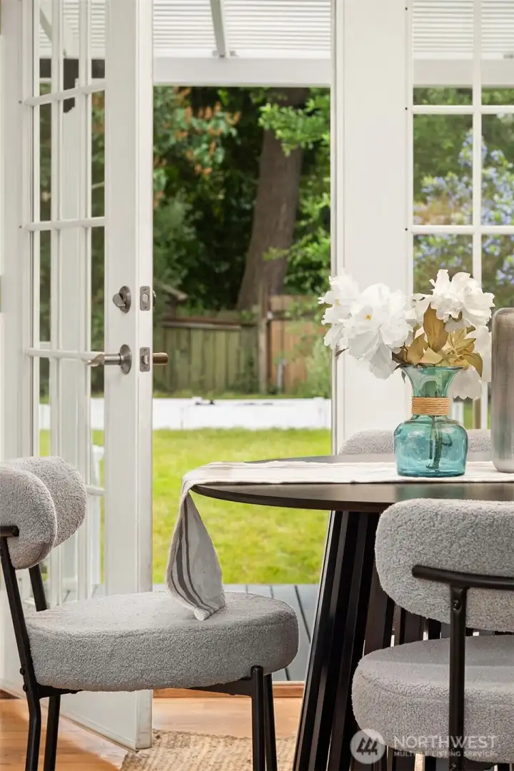 Can you imagine feeling the refreshing breeze? Can you imagine feeling the refreshing breeze?