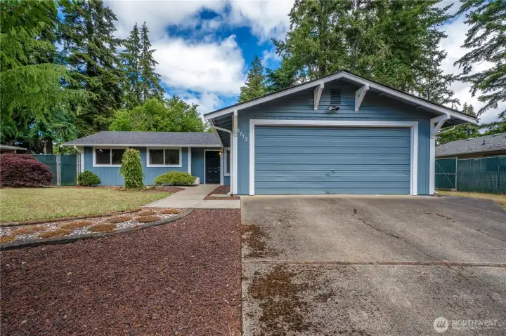 Attached 2 car garage Attached 2 car garage