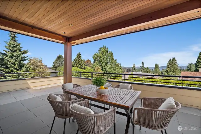 Spacious deck off family room with Pedestal paver deck system