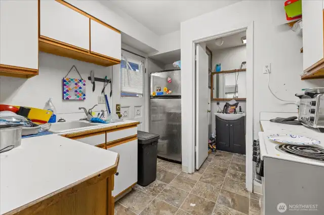 Unit 3103 kitchen