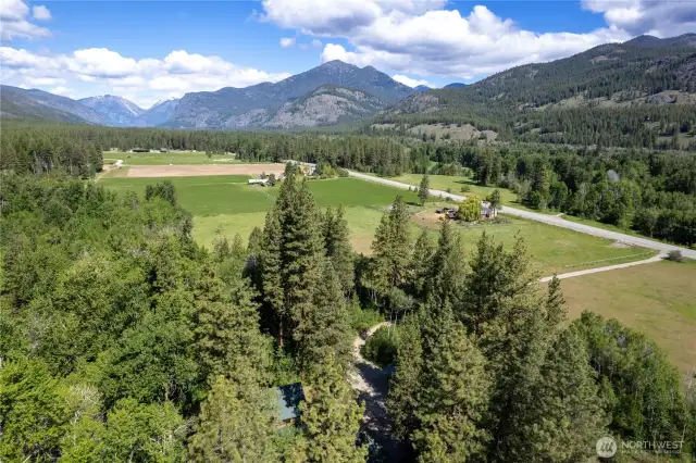 Steps from the Methow Community Trail system for all-season recreation.